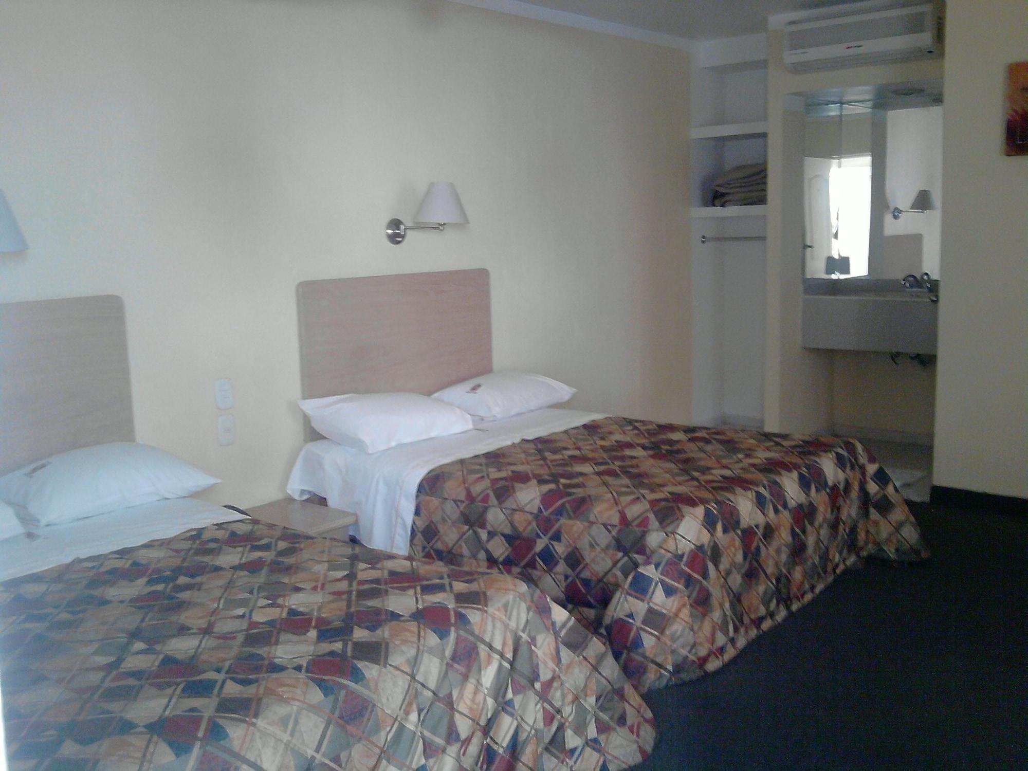 Hotel Castilla Y Leon Гвадалахара Екстер'єр фото