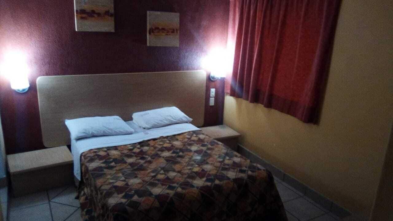 Hotel Castilla Y Leon Гвадалахара Екстер'єр фото