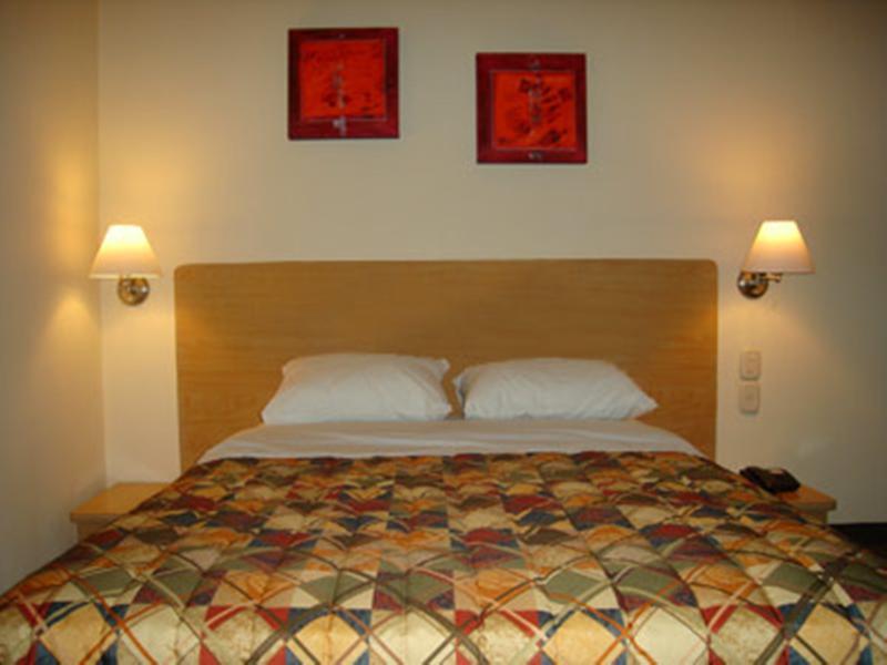 Hotel Castilla Y Leon Гвадалахара Екстер'єр фото